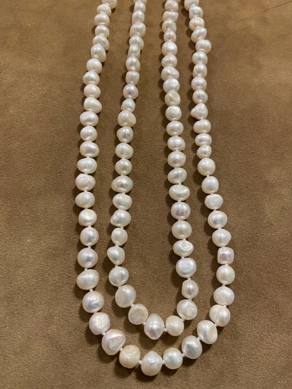 Freshwater Pearl Necklace - White Pearlescent Strand